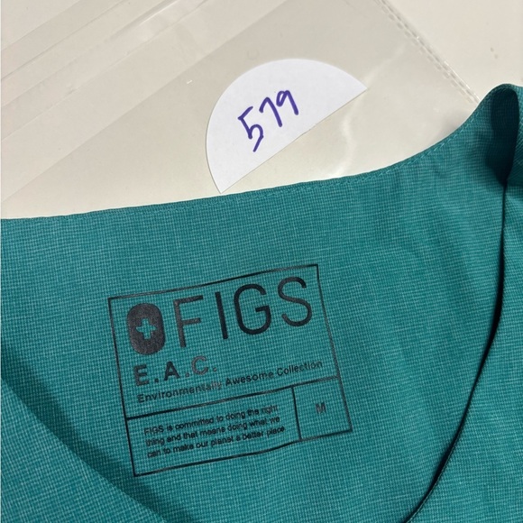 Figs Environmentally Awesome Collection Size Medium Green Scrub Top - Picture 7 of 8